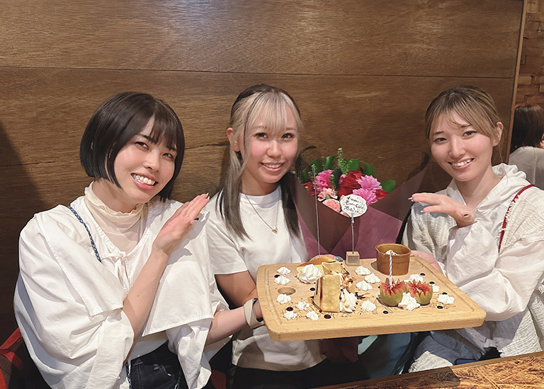 Loverystlalスタッフフォトギャラリー