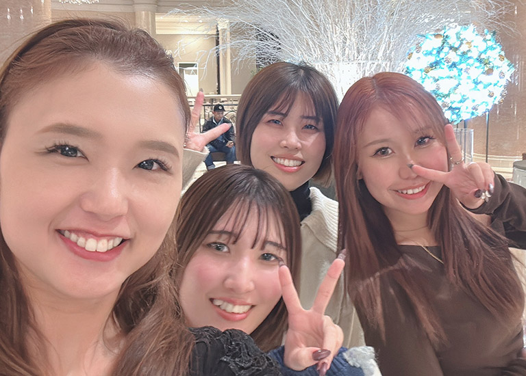 Loverystlalスタッフフォトギャラリー